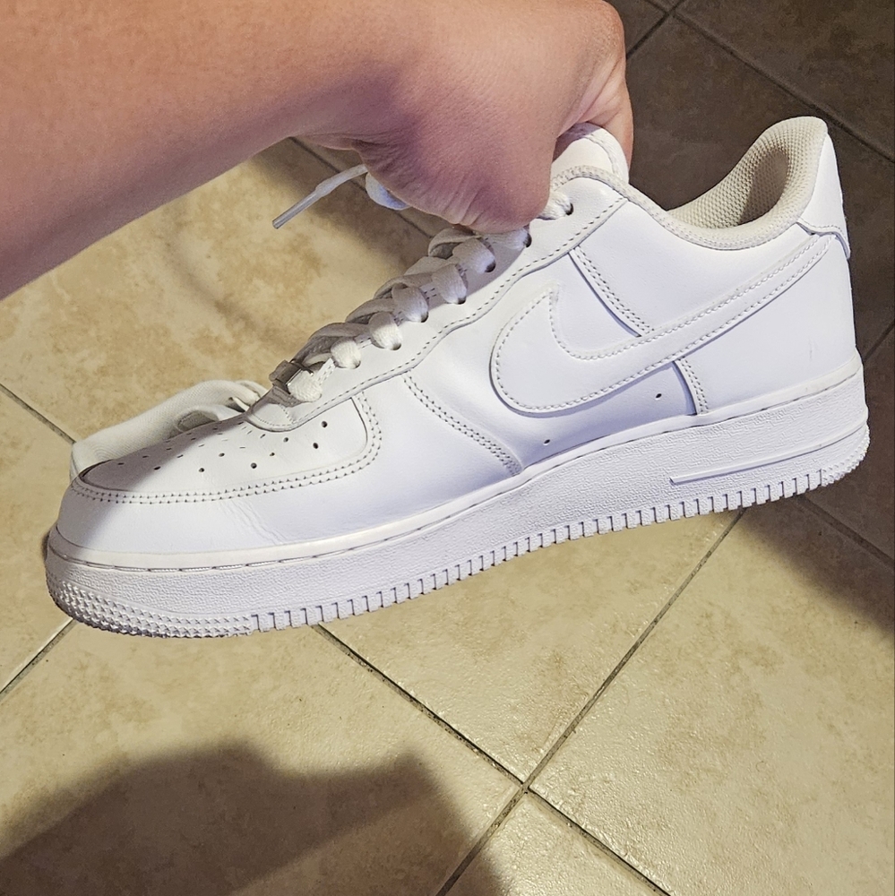 Men's White AirForce 1s - 10.5 - Good Condition - Picture 3 of 6